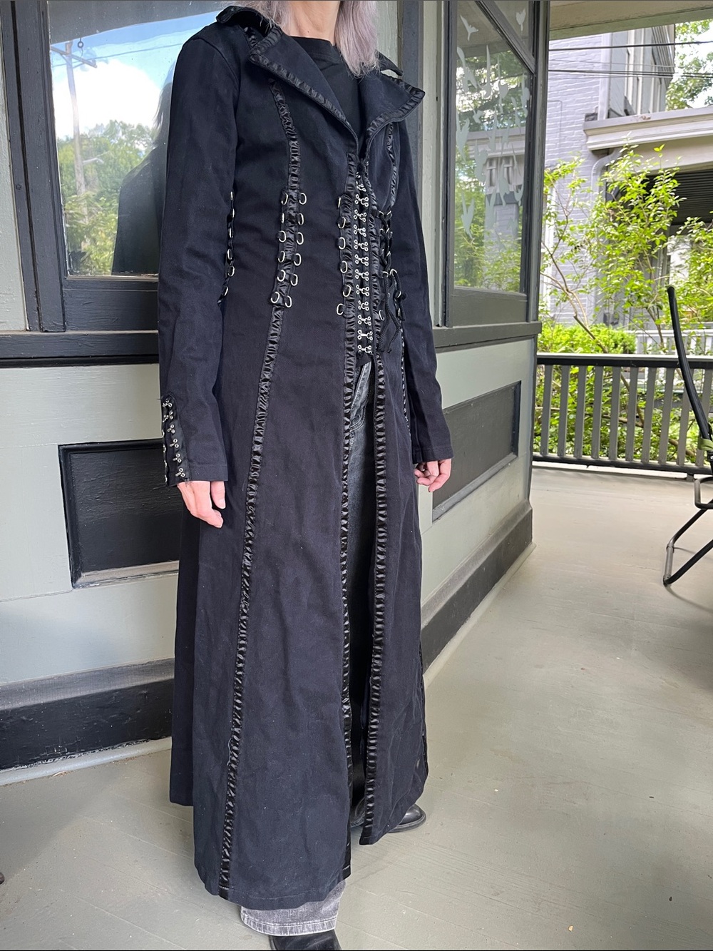 Red Balls of Fire Vintage Goth Maxi Coat
Size xs / s - Picture 2 of 13